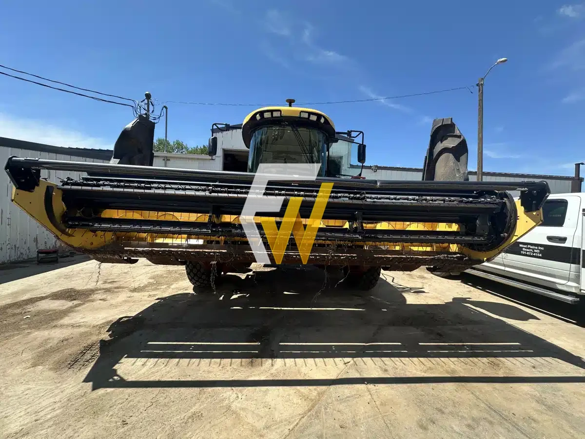 2006 New Holland HW325 Windrower - Image 5