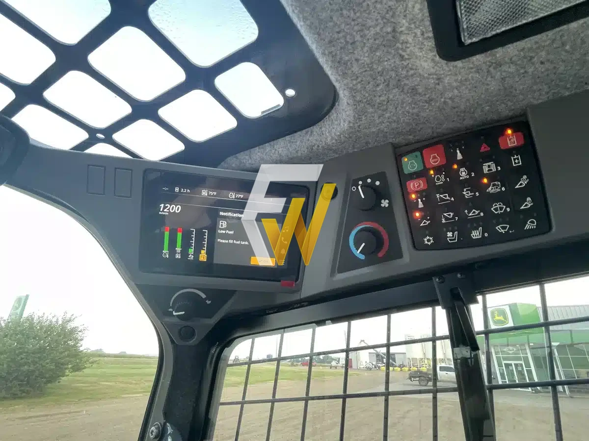 John Deere 330 P-Tier Skid Steer Loader - Image 6